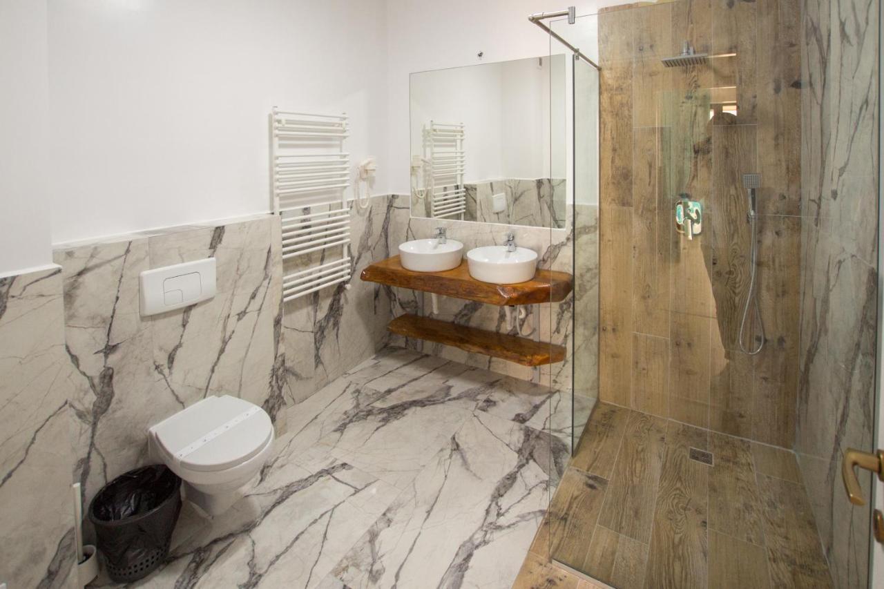 Lake Boutique Apartments & Rooms Mamaia Ngoại thất bức ảnh