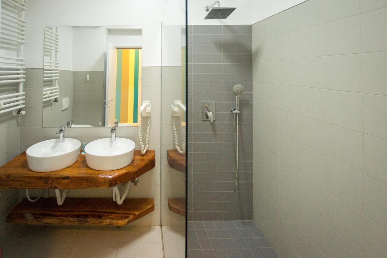 Lake Boutique Apartments & Rooms Mamaia Ngoại thất bức ảnh