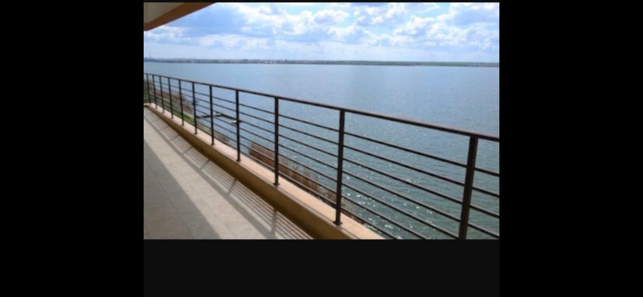 Lake Boutique Apartments & Rooms Mamaia Ngoại thất bức ảnh